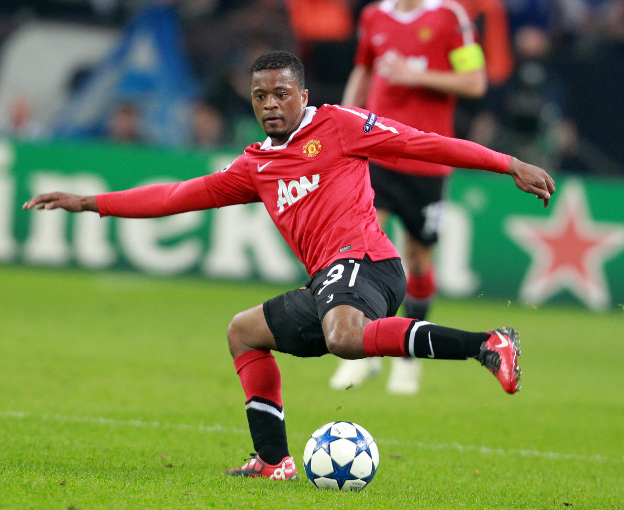 前锋能当枢 前锋能当枢